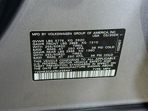 Used 2024 Volkswagen Atlas Cross Sport SE image 36