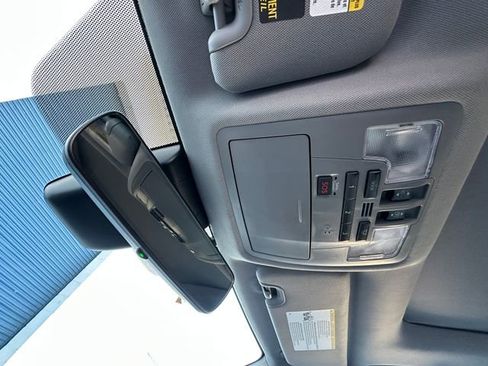 Used 2018 Toyota Highlander Limited image 23