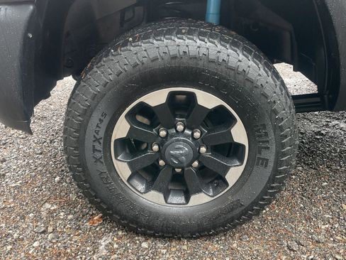 Used 2018 RAM 2500 Power Wagon image 32