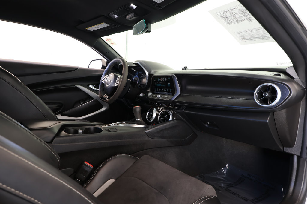 Used 2018 Chevrolet Camaro SS RWD image 19