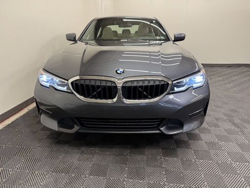 Used 2019 BMW 330i xDrive Sedan w/ Convenience Package AWD/4WD image 4
