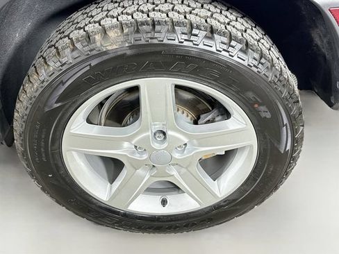 Used 2021 Land Rover Defender 110 SE AWD/4WD image 33