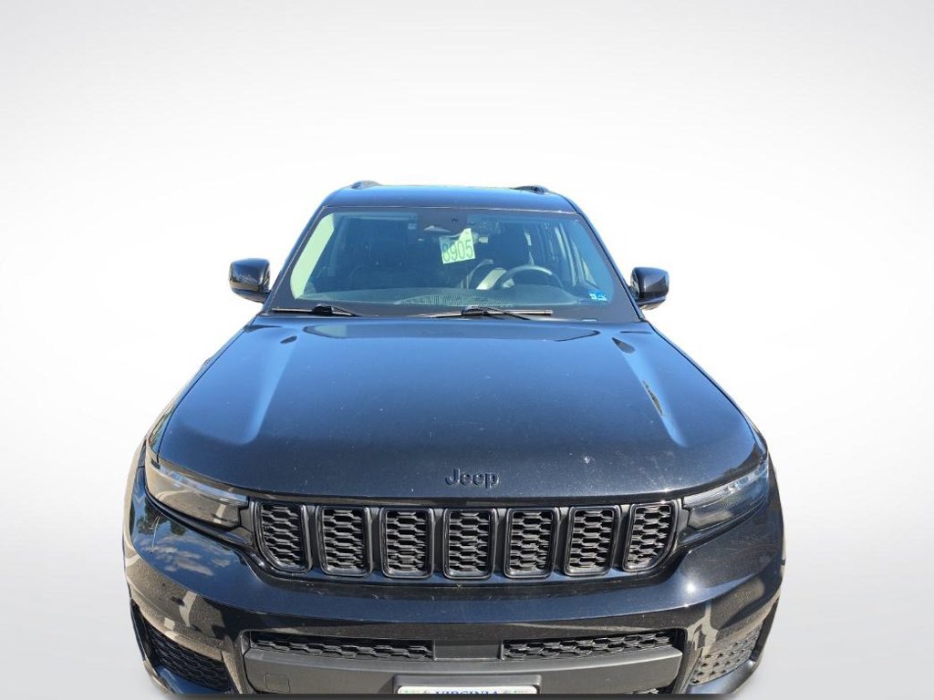 Used 2023 Jeep Grand Cherokee L Limited w/ Black Appearance Package AWD/4WD image 2