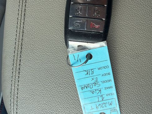 Used 2021 Kia Sedona EX w/ EX Premium Package image 33