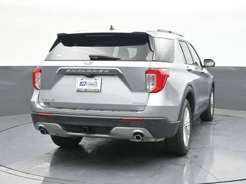 Used 2022 Ford Explorer Limited w/ Equipment Group 301A AWD/4WD image 13
