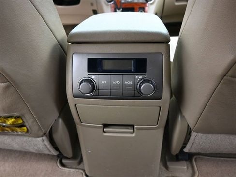 Used 2010 Toyota Highlander Limited image 27