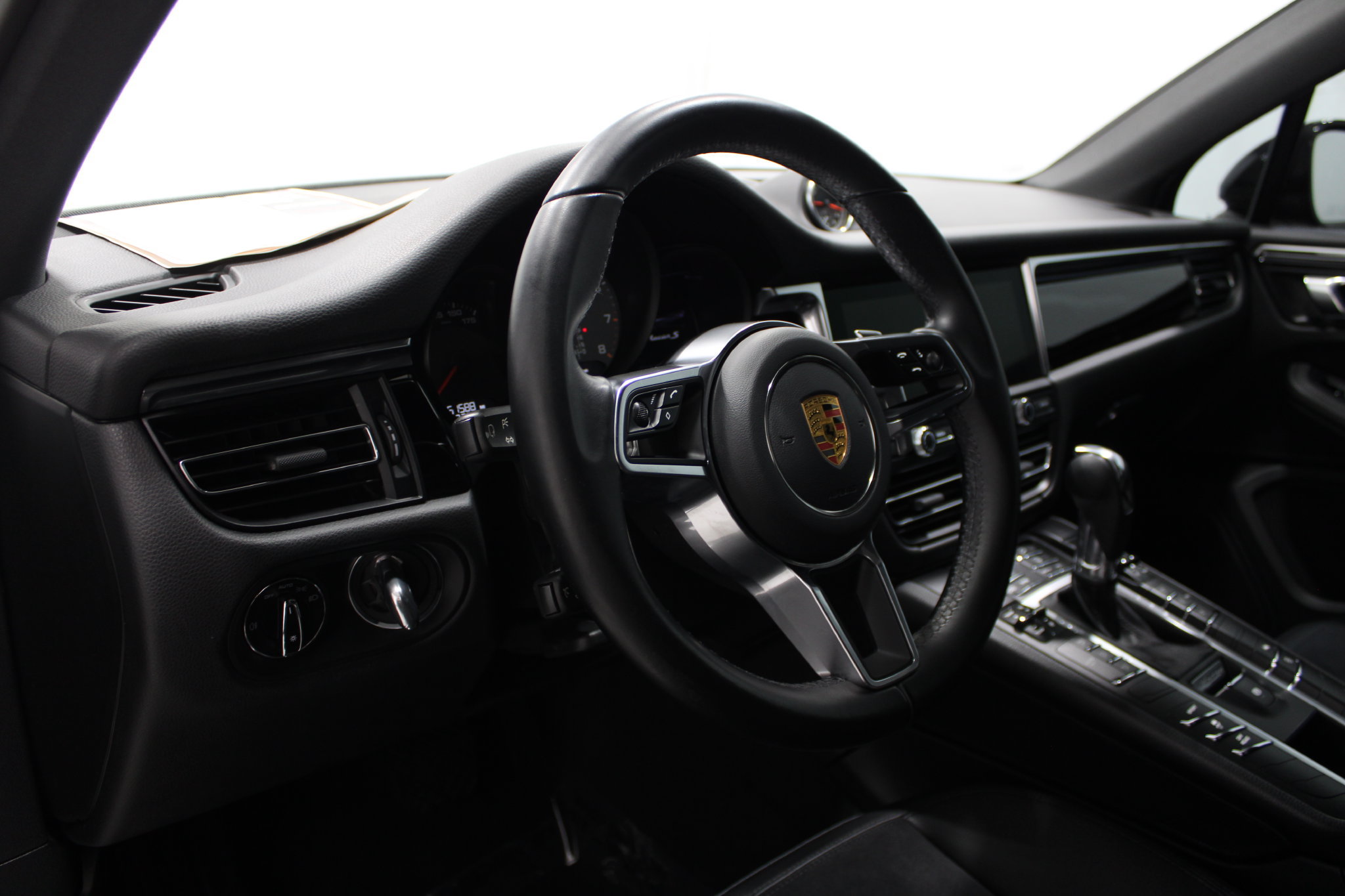 Used 2021 Porsche Macan S AWD/4WD image 12