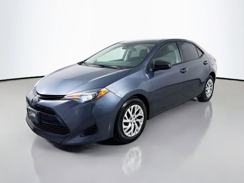 Used 2019 Toyota Corolla L image 3