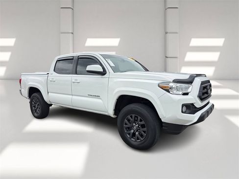 Used 2021 Toyota Tacoma SR5 image 2