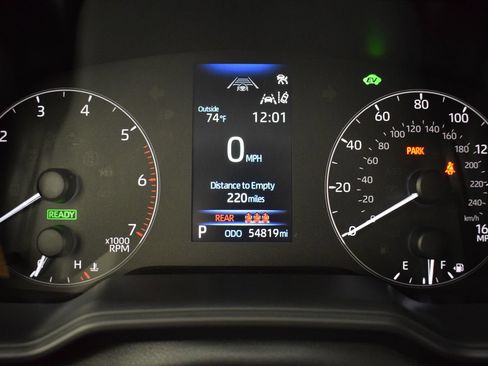 Used 2025 Toyota Corolla LE w/ LE Premium Package FWD image 17