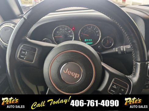 Used 2015 Jeep Wrangler Unlimited Rubicon w/ Max Tow Package image 26