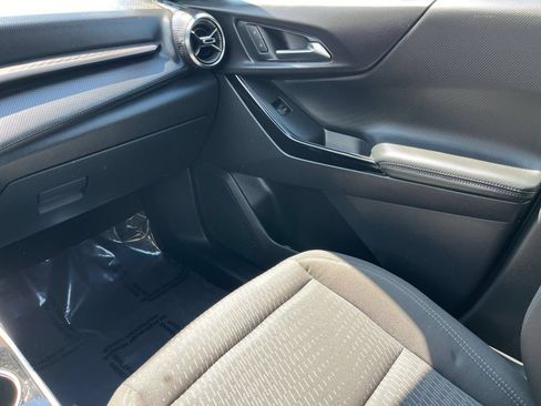 Used 2025 Chevrolet Equinox LT FWD image 40