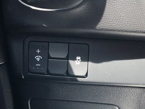 Used 2016 Kia Soul + FWD image 29