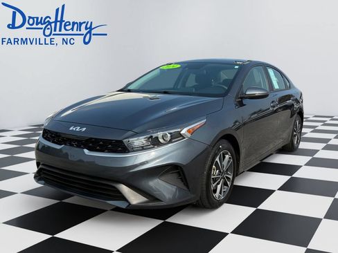 Used 2024 Kia Forte LXS w/ LXS Technology Package FWD image 1