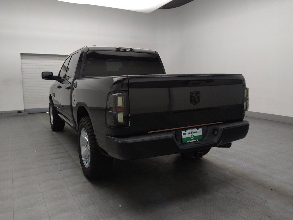 Used 2017 RAM 1500 Express w/ Black Ram 1500 Express Group RWD image 5