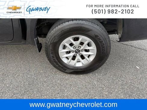 Used 2024 Nissan Frontier SV image 10