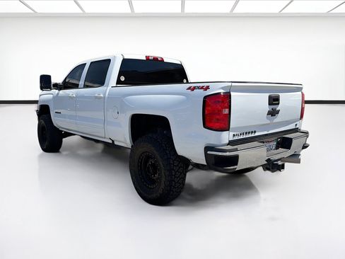 Used 2019 Chevrolet Silverado 2500 LT AWD/4WD image 6