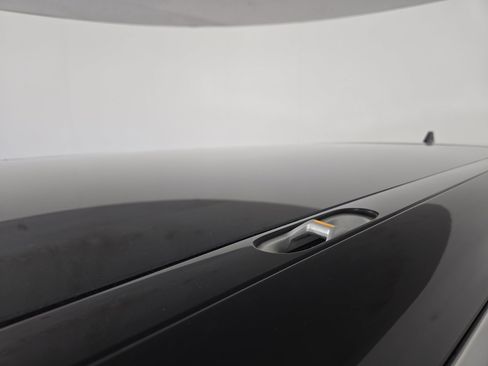 Used 2025 Rivian R1S Adventure Dual AWD/4WD image 13