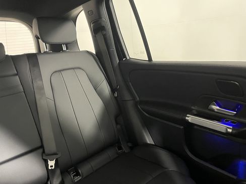 Used 2025 Mercedes-Benz GLB 250 image 15