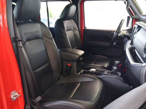 Used 2020 Jeep Gladiator Overland AWD/4WD image 17