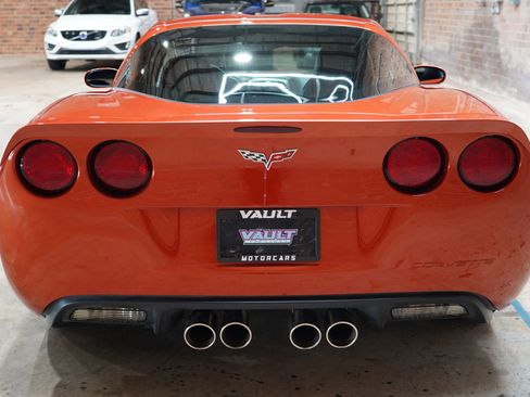 Used 2006 Chevrolet Corvette Coupe w/ Preferred Equipment Group image 14