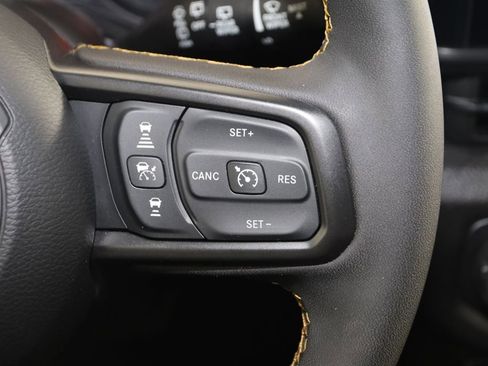 Used 2024 Jeep Wrangler Willys AWD/4WD image 33