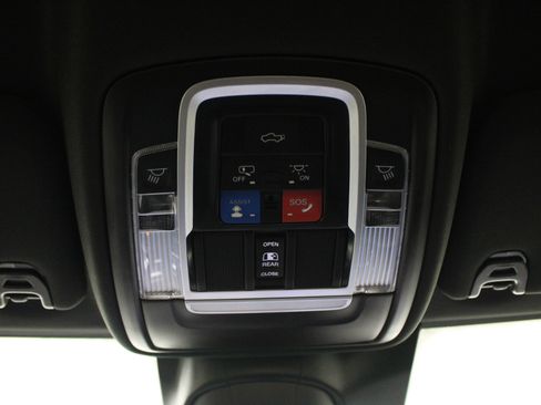 Used 2023 RAM 2500 Limited AWD/4WD image 21
