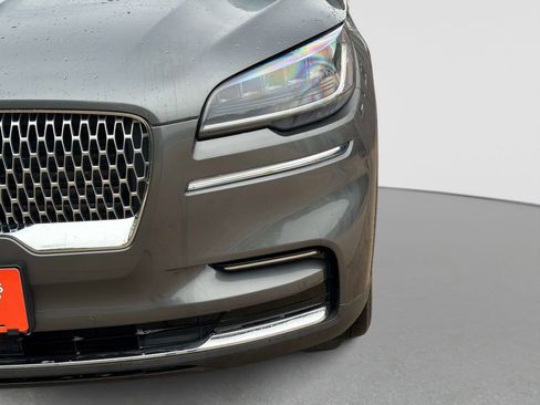 Used 2023 Lincoln Aviator AWD w/ Premium Package image 11