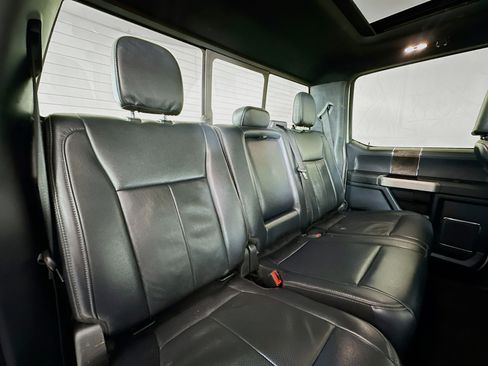 Used 2022 Ford F250 Lariat w/ Black Appearance Package image 26