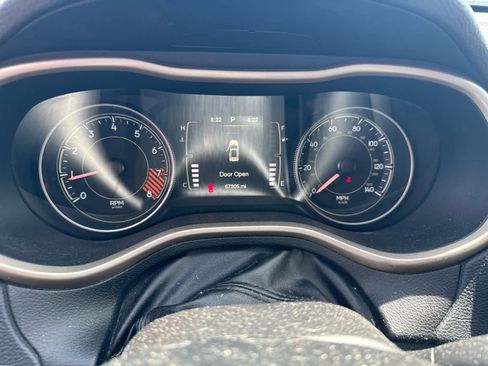 Used 2014 Jeep Cherokee Latitude w/ Comfort/Convenience Group image 11