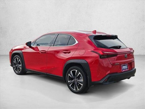 Used 2022 Lexus UX 200 image 7