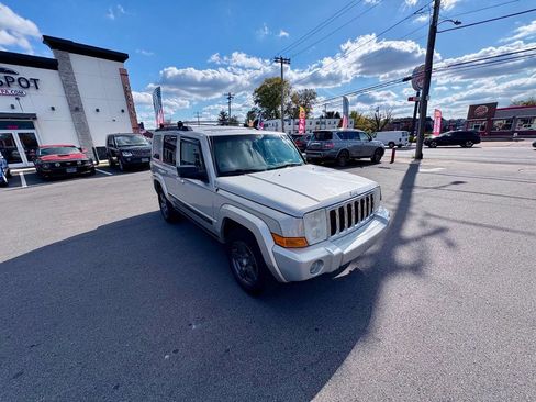 Used 2007 Jeep Commander Sport image 40