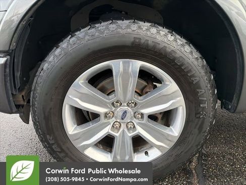 Used 2015 Ford F150 Platinum w/ Equipment Group 701A Luxury image 9