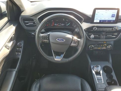 Used 2021 Ford Escape SEL image 16
