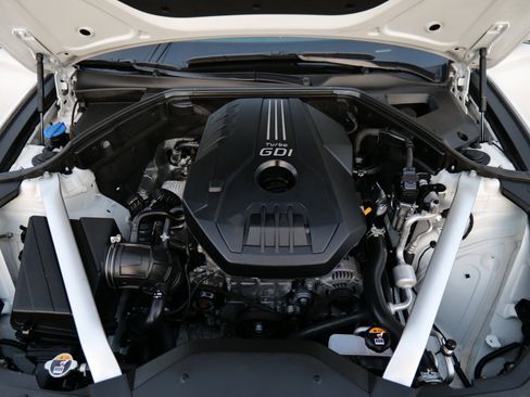 Used 2023 Genesis G70 2.0T image 51