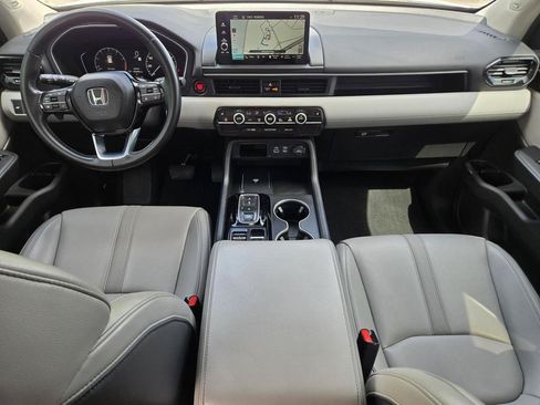 Used 2023 Honda Pilot Touring image 18