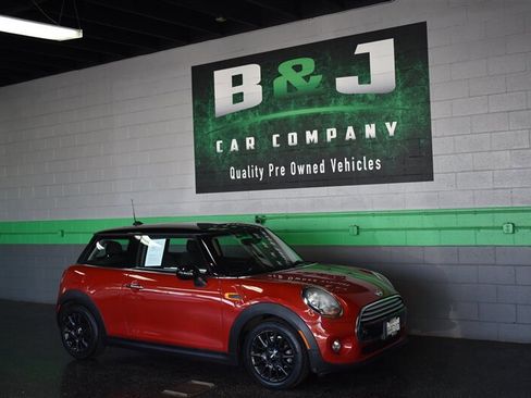Used 2014 MINI Cooper 2-Door Hardtop image 6