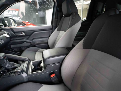 Used 2024 Toyota Tacoma TRD Sport image 10