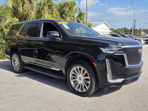 Used 2021 Cadillac Escalade Premium Luxury RWD image 7