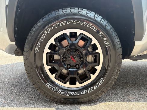 Used 2024 Toyota Tacoma TRD Off-Road AWD/4WD image 11