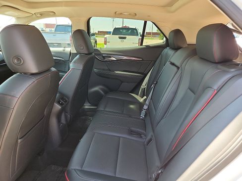 Used 2023 Buick Envision Essence w/ Sport Touring Package image 9