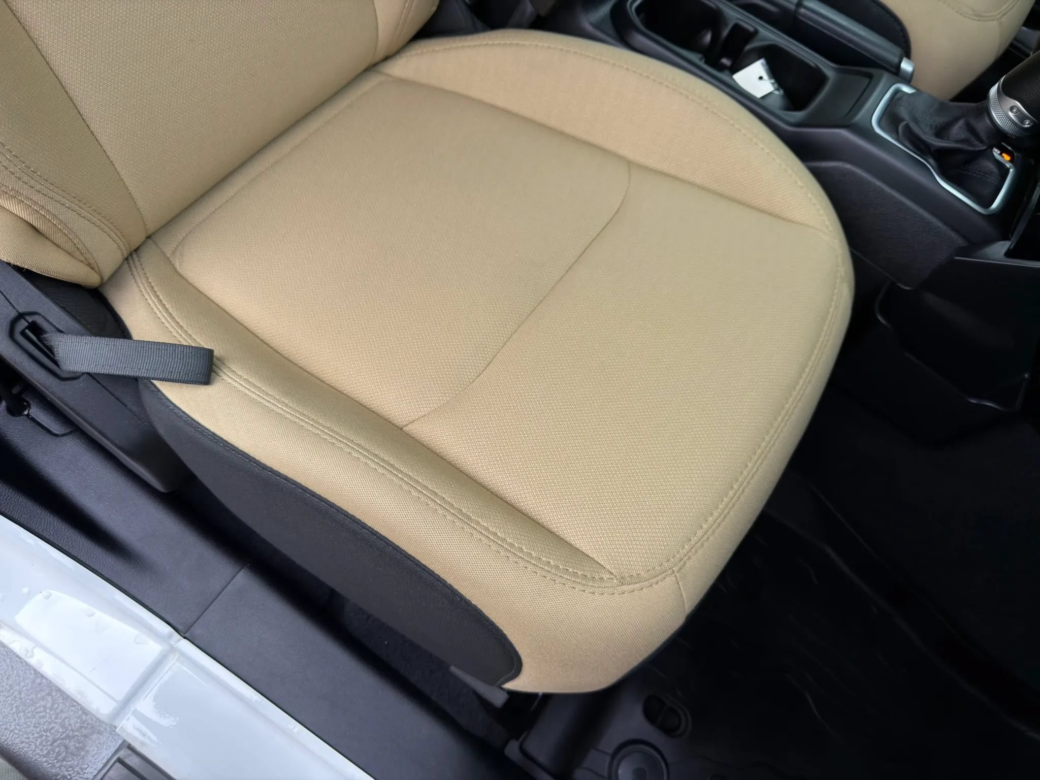 Used 2019 Jeep Wrangler Sport AWD/4WD image 9
