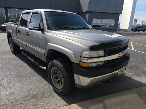 Used 2001 Chevrolet Silverado 2500 LT w/ Off-Road Skid Plate Pkg image 1
