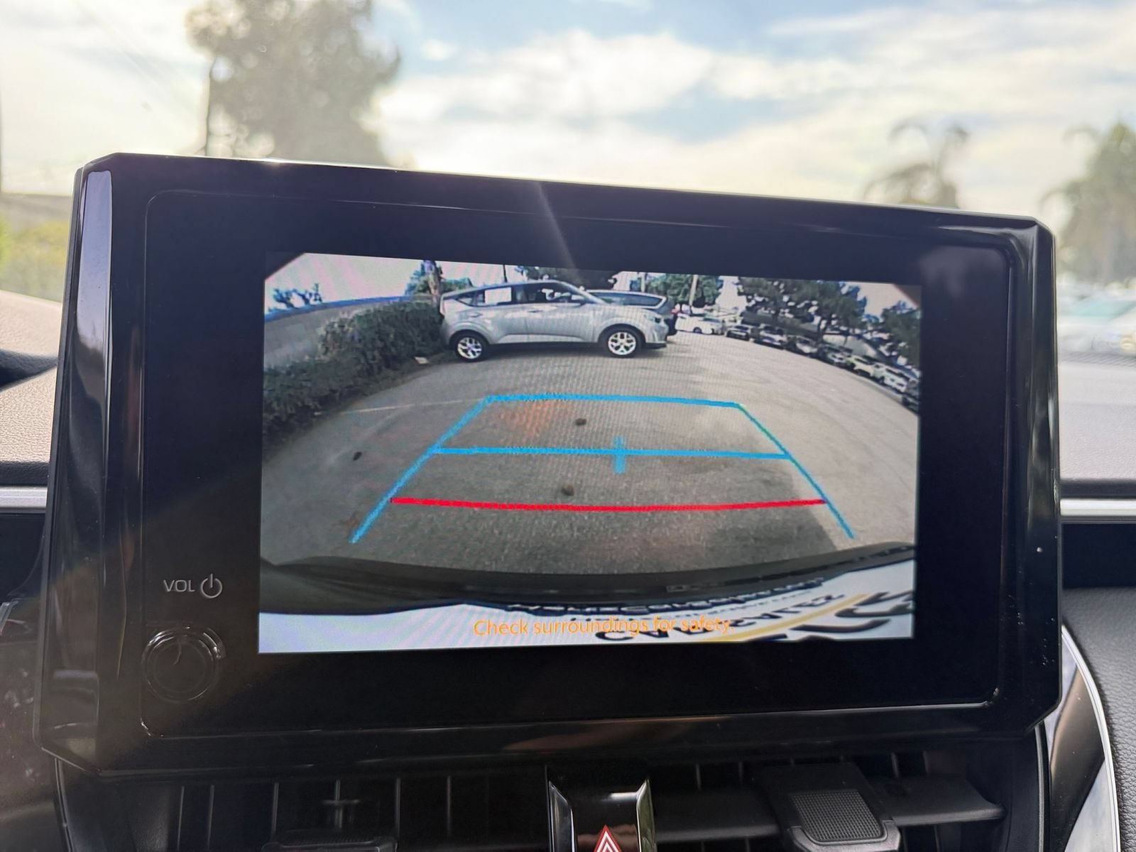 Used 2025 Toyota Corolla LE FWD image 20
