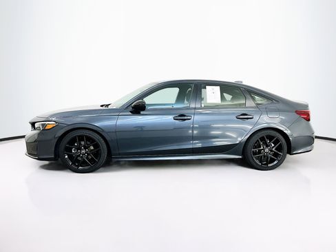 Used 2025 Honda Civic Sport image 4