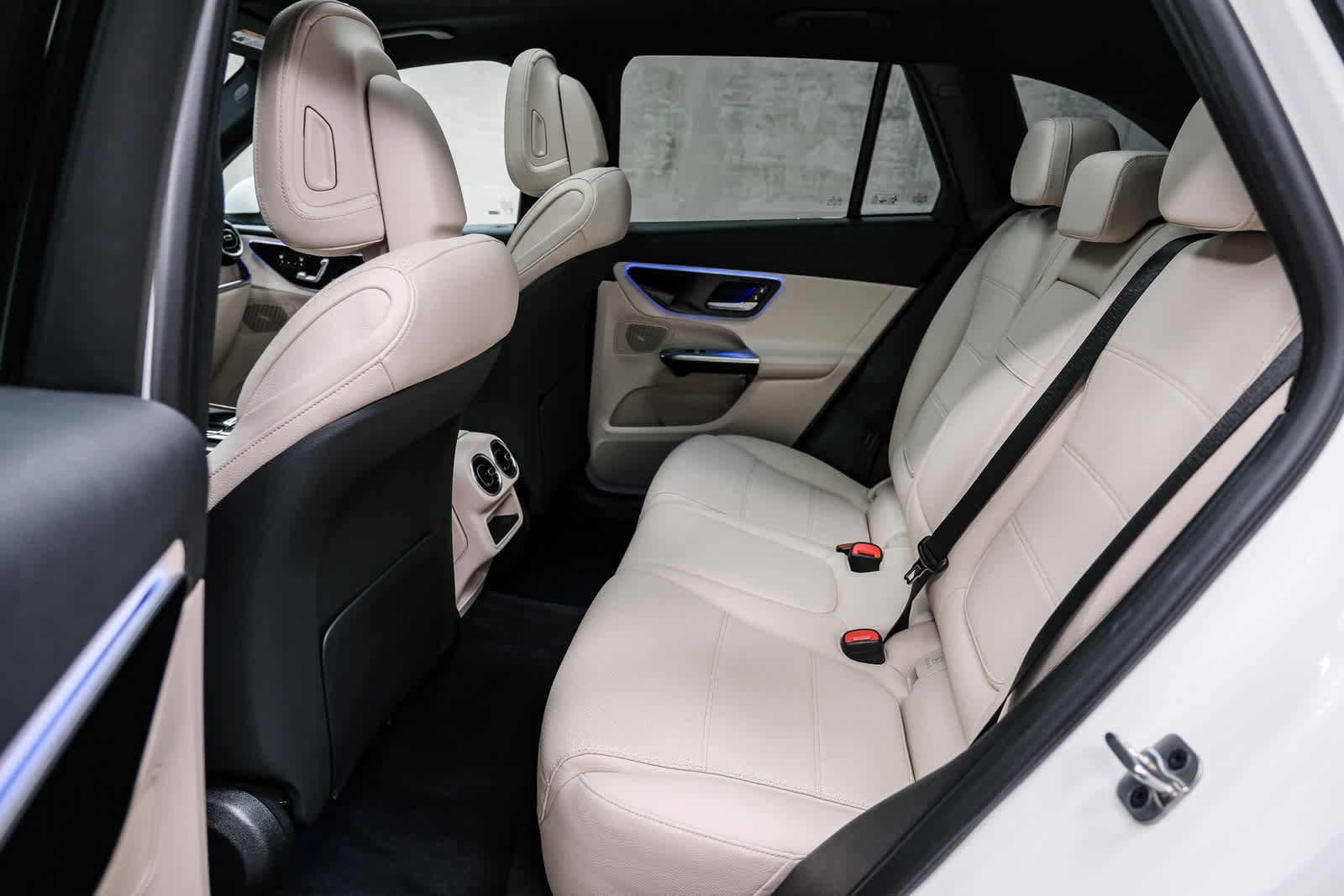Certified 2026 Mercedes-Benz GLC 300 image 24
