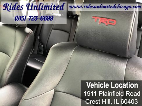 Used 2018 Toyota 4Runner TRD Off-Road Premium AWD/4WD image 36