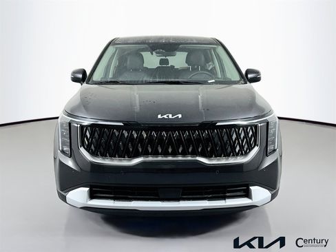 New 2026 Kia Carnival LXS FWD image 2