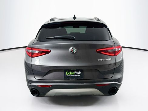 Used 2023 Alfa Romeo Stelvio Ti AWD/4WD image 7