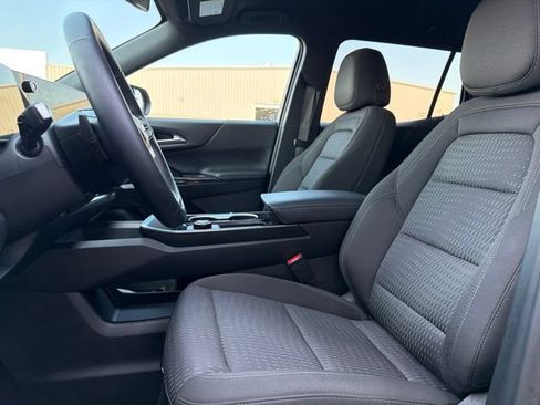 Used 2026 Chevrolet Equinox LT w/ LPO, Floor Liner Package FWD image 14